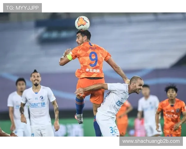 佛柔与山东鲁能的激烈对决展现中超足球的魅力与激情