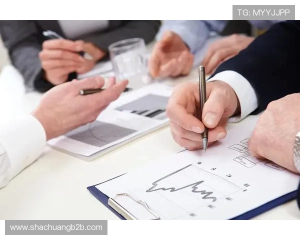 重庆足球队团队协作表现的数据分析与提升策略探讨 重庆足球队团队协作表现的数据分析与提升策略探讨