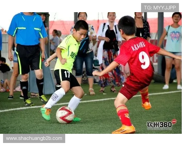 黄军专访：细数足球生涯的辉煌与挑战