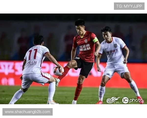 成都羽毛球队防守体系解析与战术运用探讨